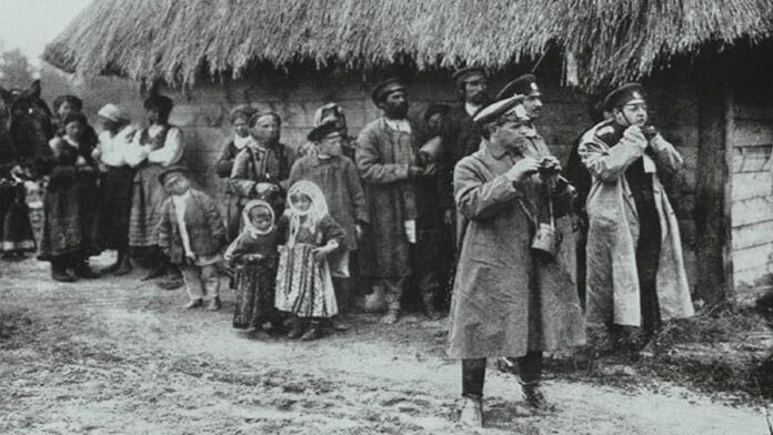 russian-peasants-1917